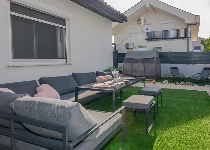 Apartman With Parking Space - 21751