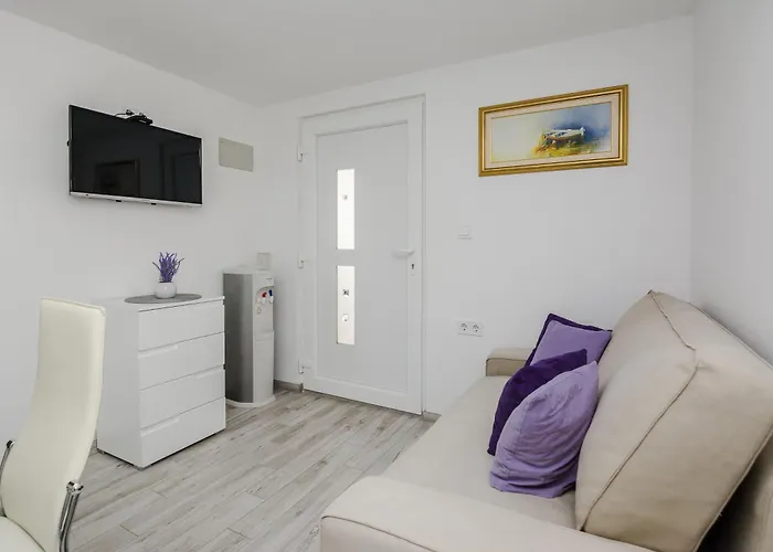 With Parking Space - 21751 Apartman
